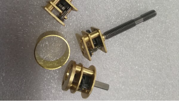 深圳電機(jī)減速器電機(jī)廠家為您揭秘:微型減速電機(jī)圓柱齒輪減速機(jī)結(jié)構(gòu)及特點(diǎn)