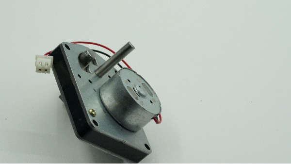 深圳減速電機(jī)廠家為您介紹：塑料齒輪減速電機(jī)的特點和應(yīng)用領(lǐng)域。