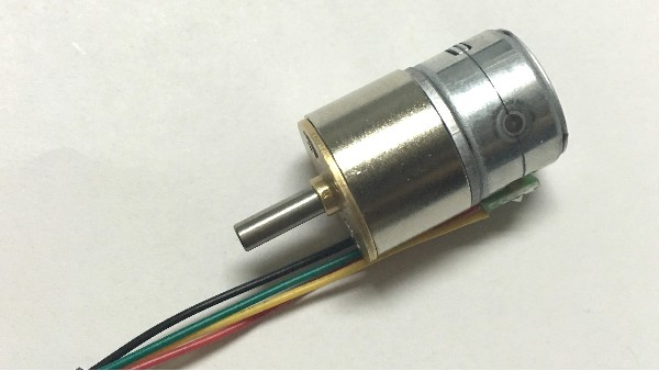 深圳微電機(jī)電機(jī)廠家為您揭秘:汽車(chē)升窗器用步進(jìn)電機(jī)哪款合適