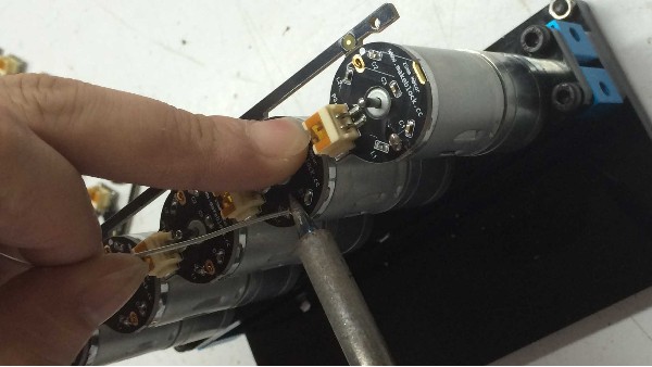 深圳機(jī)器人電機(jī)電機(jī)廠家為您解說工業(yè)機(jī)器人電機(jī)控制原理