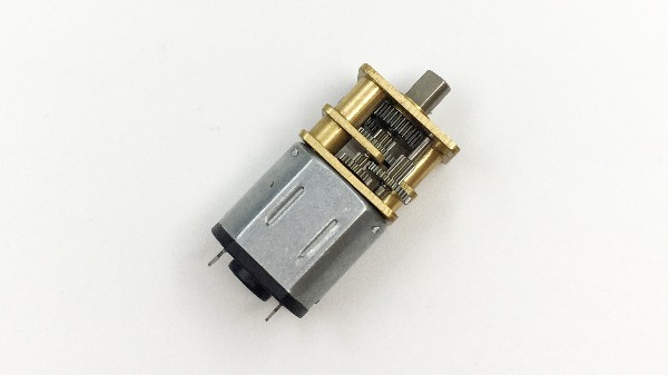 深圳齒輪減速電機(jī)廠家為您交流：齒輪減速電機(jī)低速電機(jī)三相380V減速機(jī)電機(jī)220V調(diào)速電機(jī)